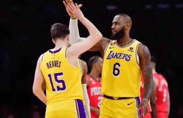 开云体育平台-里夫斯敞开心扉：曾考虑火箭马刺 詹皇有时像小孩